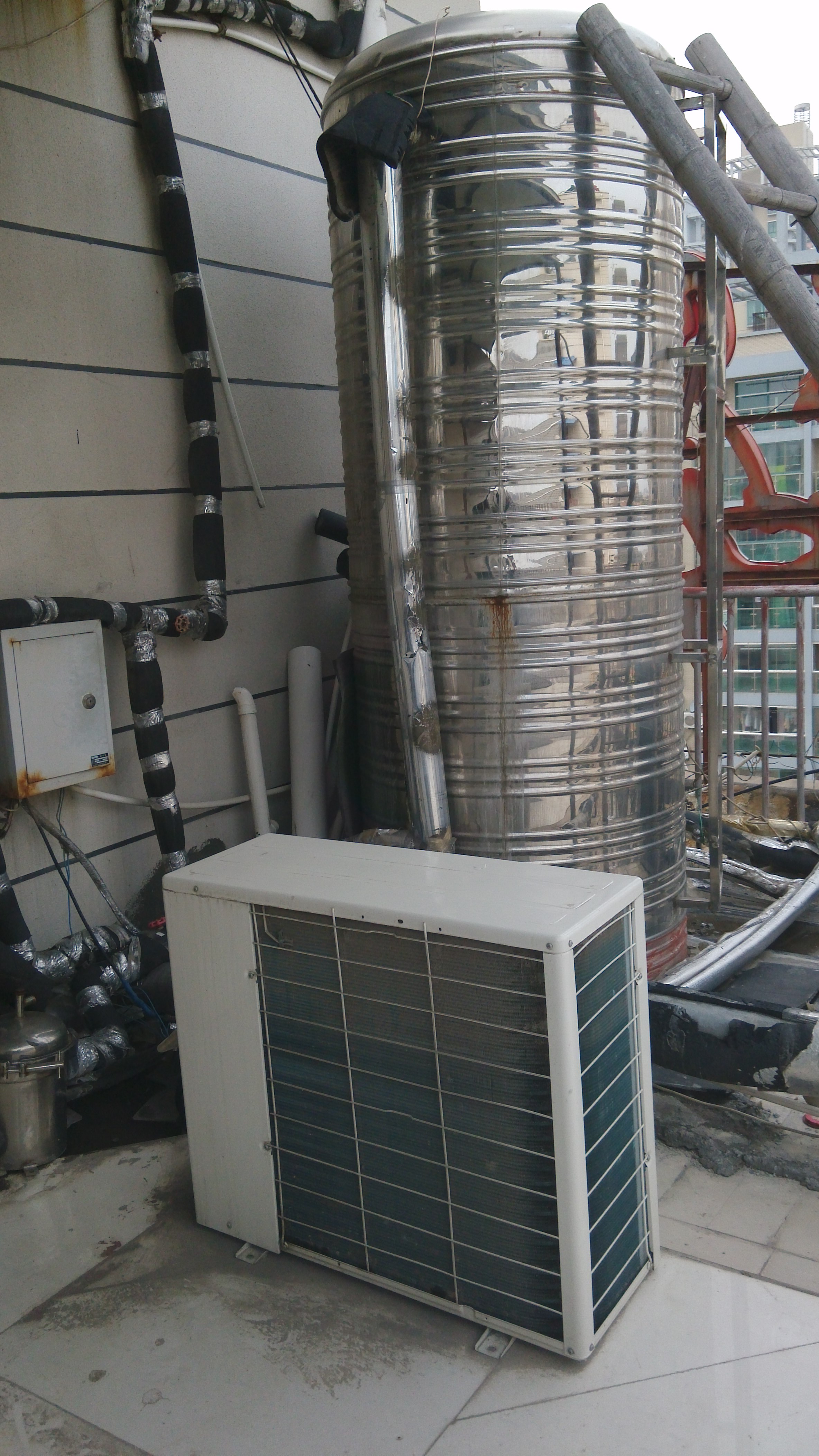 梅苑賓館熱水器